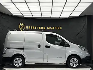 Used 2019 Nissan e-NV200 Tekna Silver - Interior and Exterior details 8