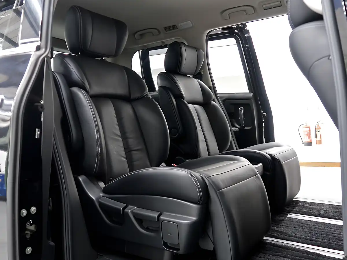Used 2019 Nissan Elgrand Rider Autec Edition Black - Interior and Exterior details 15