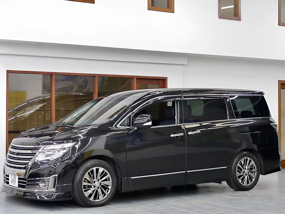 Used 2019 Nissan Elgrand Rider Autec Edition Black - Interior and Exterior details 3