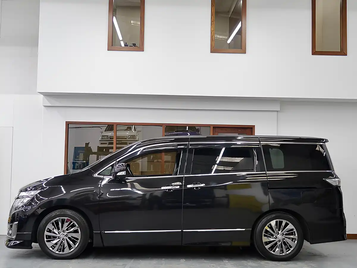 Used 2019 Nissan Elgrand Rider Autec Edition Black - Interior and Exterior details 7