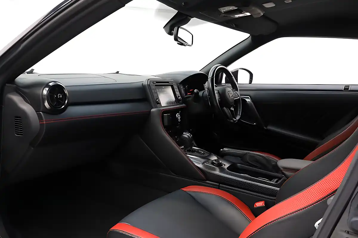 Used 2019 Nissan GT-R Recaro Black - Interior and Exterior details 8