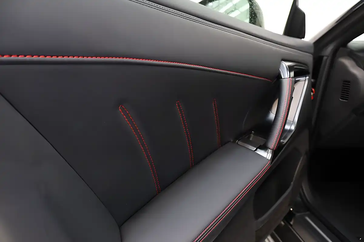 Used 2019 Nissan GT-R Recaro Black - Interior and Exterior details 9