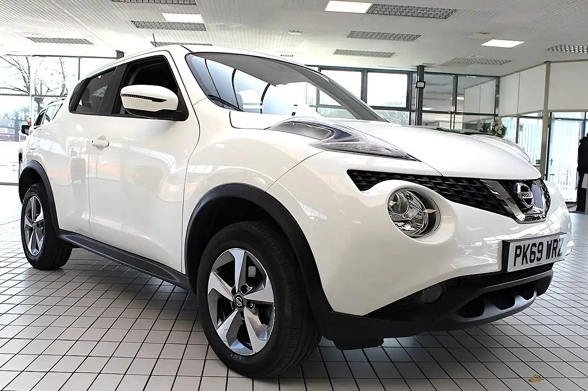 Used 2019 Nissan Juke Acenta Arctic White - Interior and Exterior details 10