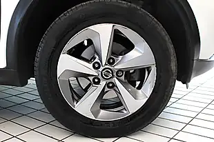 Used 2019 Nissan Juke Acenta Arctic White - Interior and Exterior details 12