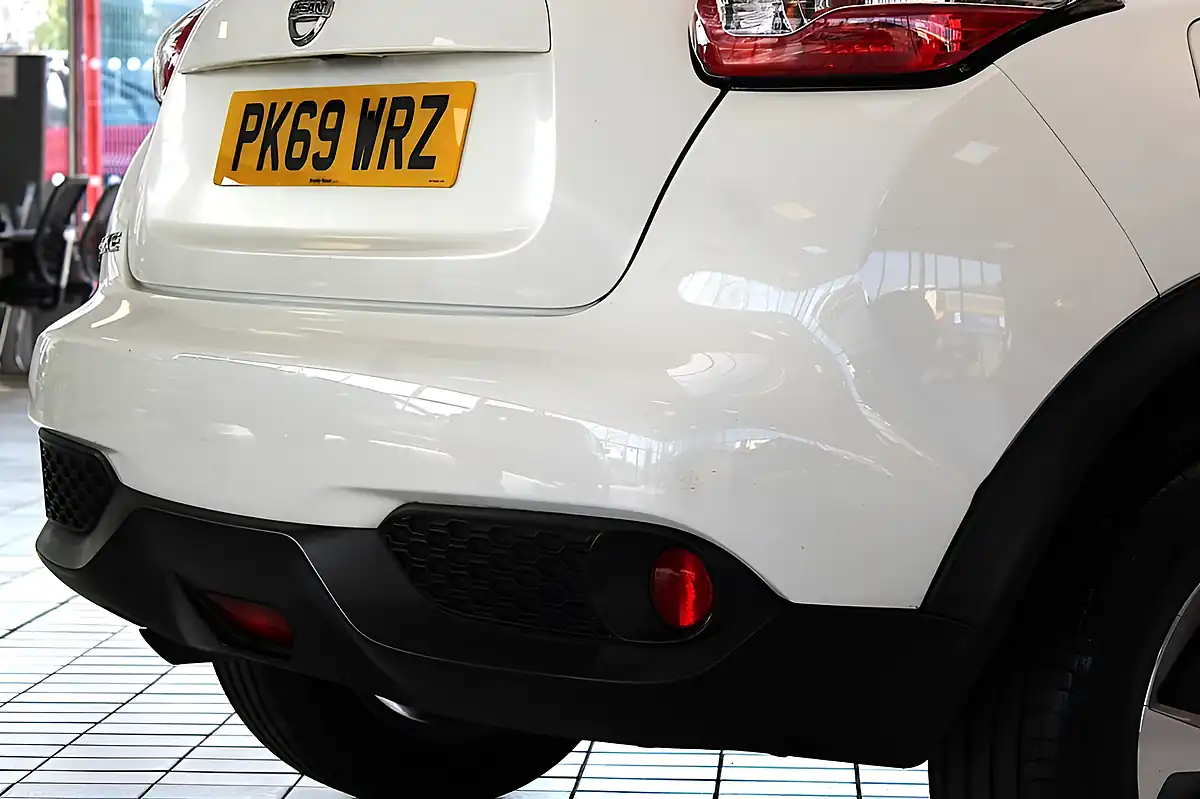 Used 2019 Nissan Juke Acenta Arctic White - Interior and Exterior details 14