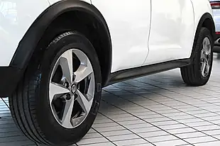 Used 2019 Nissan Juke Acenta Arctic White - Interior and Exterior details 15