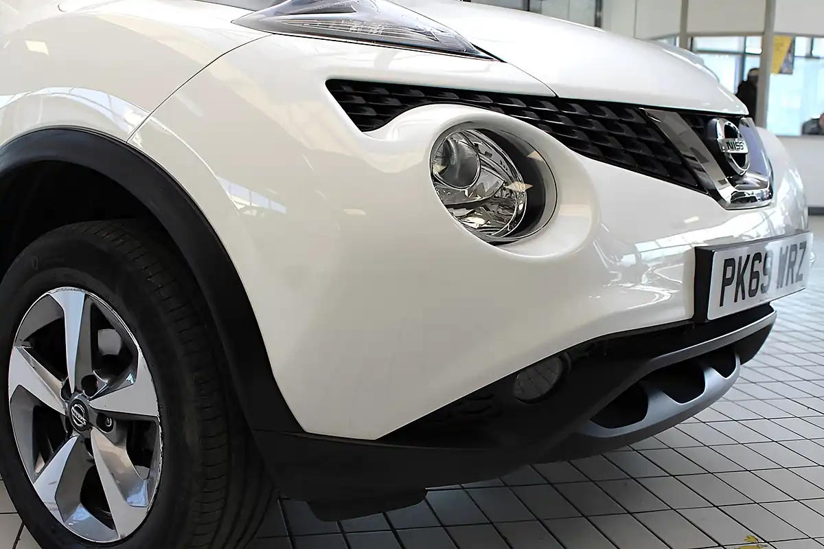 Used 2019 Nissan Juke Acenta Arctic White - Interior and Exterior details 9