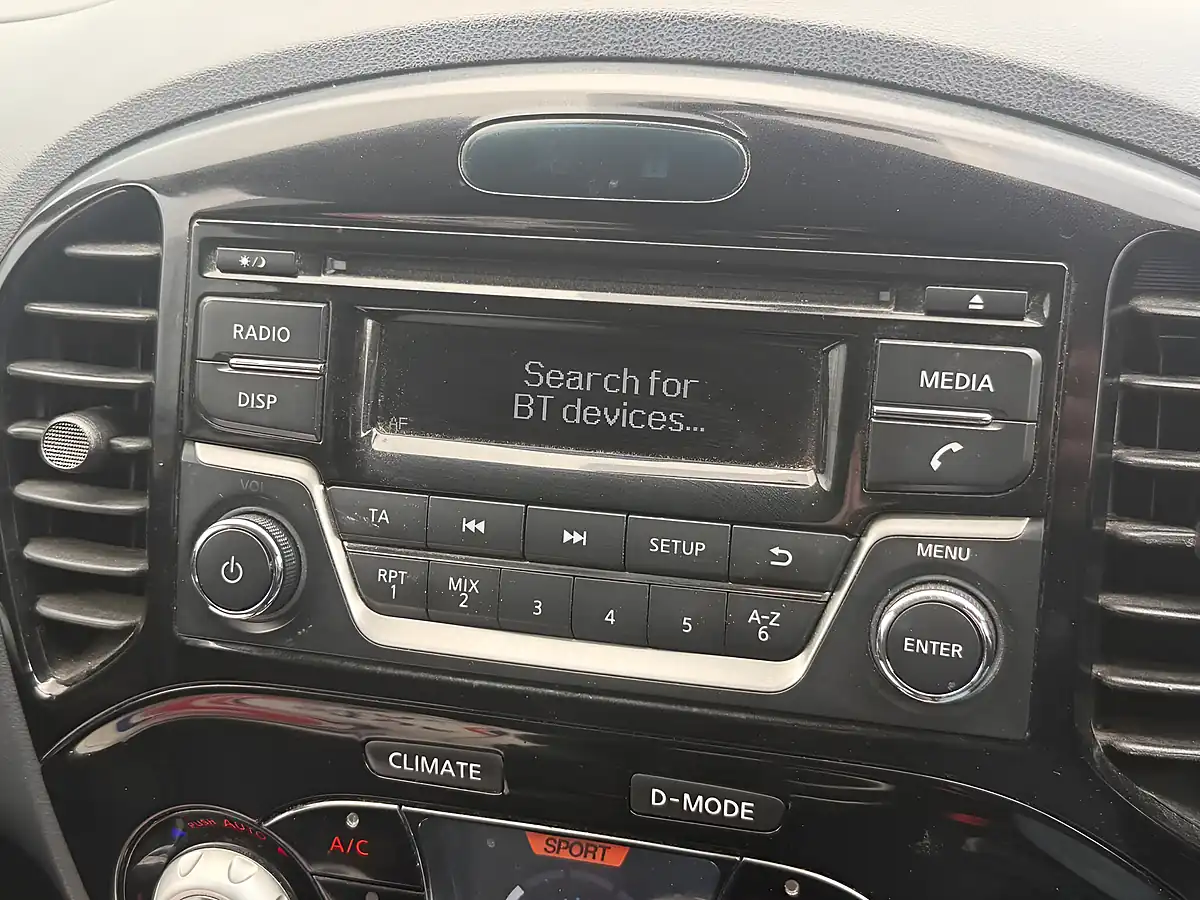 Used 2019 Nissan Juke Acenta Black - Interior and Exterior details 13