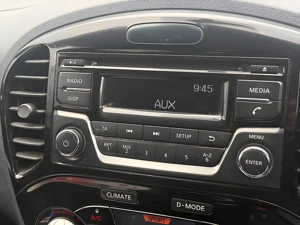 Used 2019 Nissan Juke Acenta Black - Interior and Exterior details 14