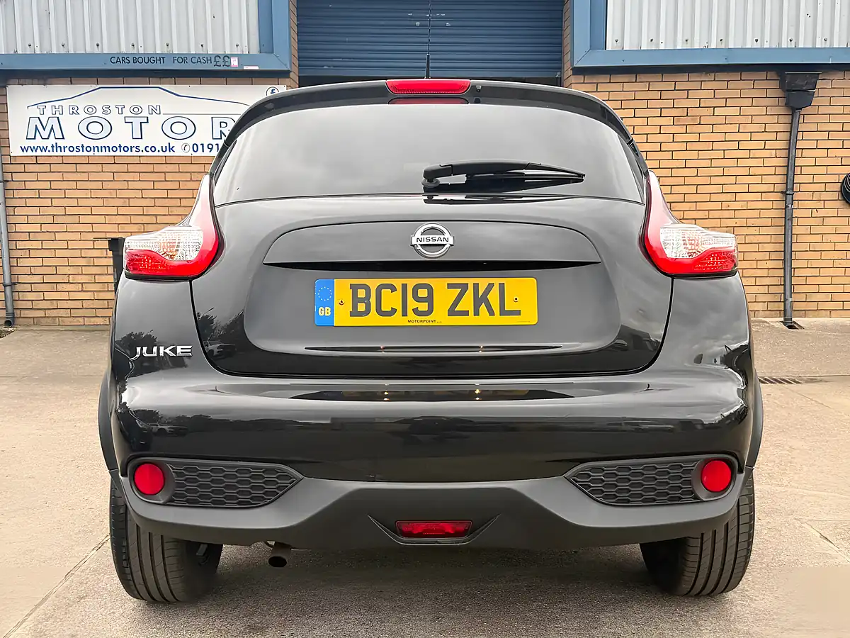 Used 2019 Nissan Juke Acenta Black - Interior and Exterior details 8