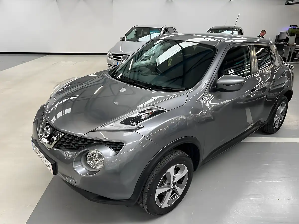 Used 2019 Nissan Juke Acenta Grey - Interior and Exterior details 3