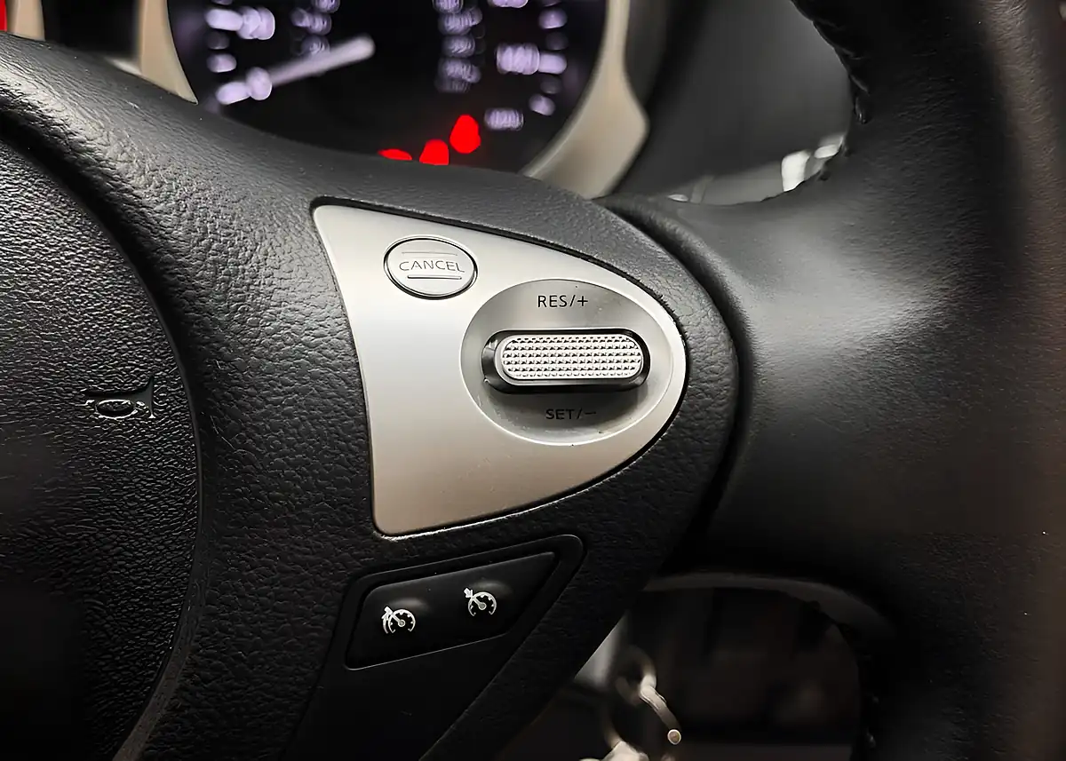 Used 2019 Nissan Juke Acenta Red - Interior and Exterior details 14