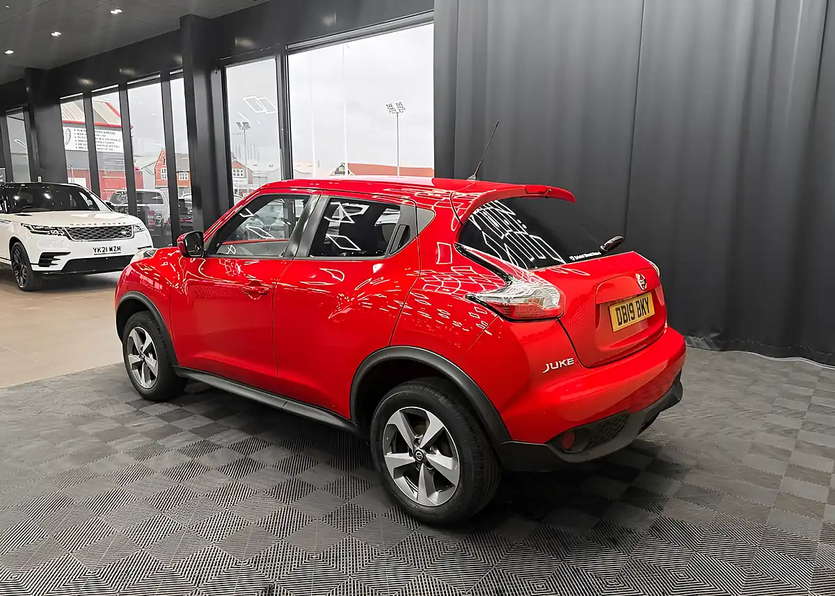 Used 2019 Nissan Juke Acenta Red - Interior and Exterior details 18