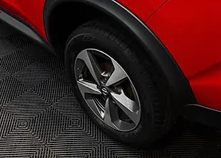 Used 2019 Nissan Juke Acenta Red - Interior and Exterior details 20