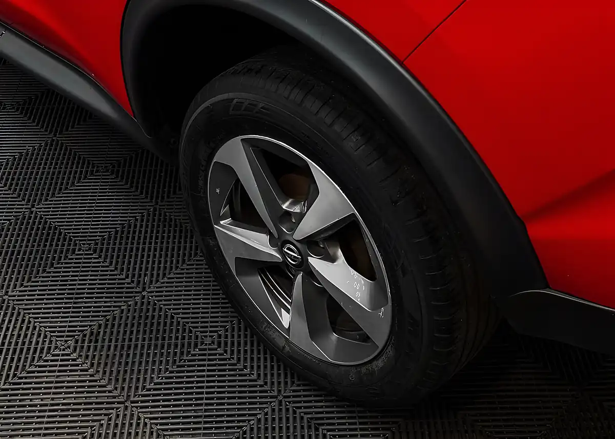 Used 2019 Nissan Juke Acenta Red - Interior and Exterior details 20