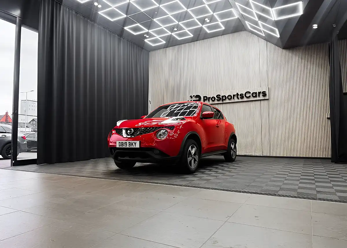 Used 2019 Nissan Juke Acenta Red - Interior and Exterior details 7
