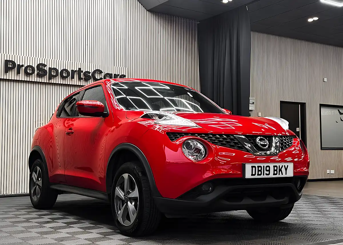 Used 2019 Nissan Juke Acenta Red - Interior and Exterior details 9