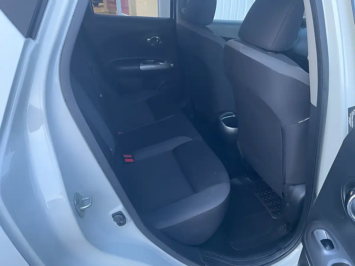 Used 2019 Nissan Juke Acenta White - Interior and Exterior details 11