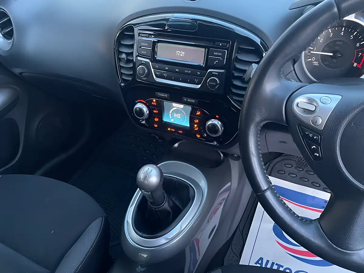 Used 2019 Nissan Juke Acenta White - Interior and Exterior details 13