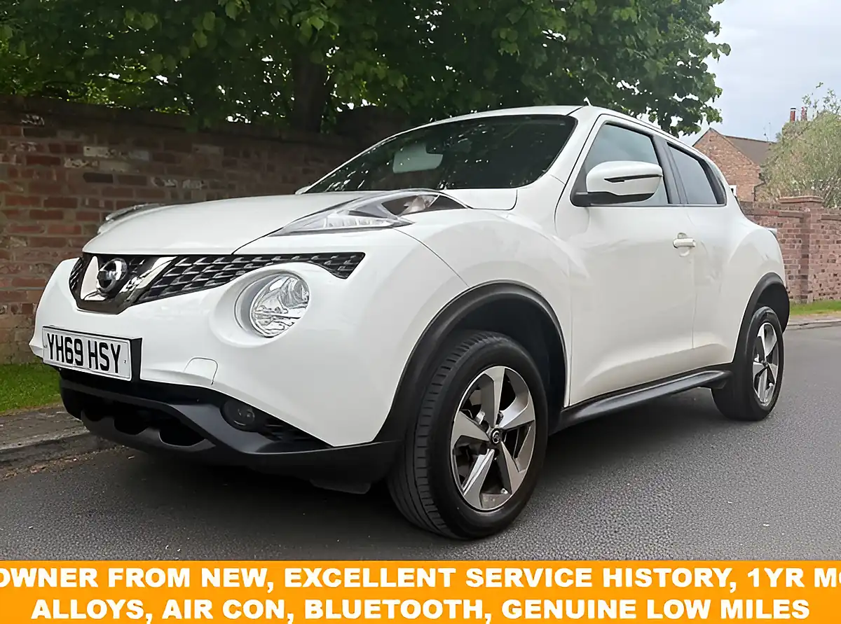Used 2019 Nissan Juke Acenta White - Front View