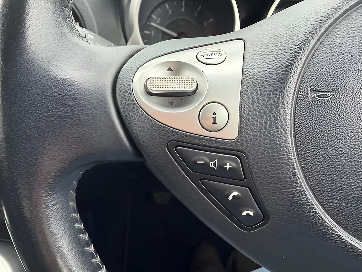 Used 2019 Nissan Juke Acenta White - Interior and Exterior details 13