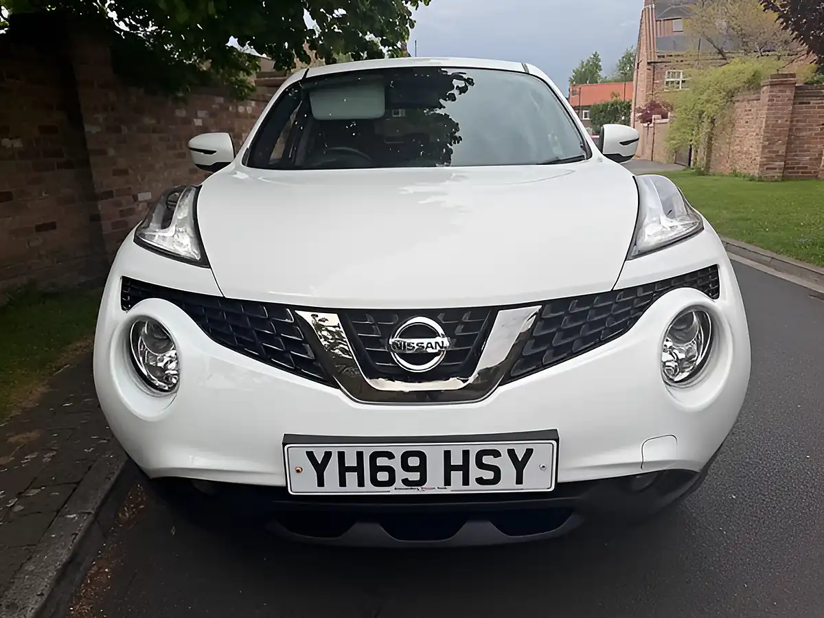 Used 2019 Nissan Juke Acenta White - Interior and Exterior details 17