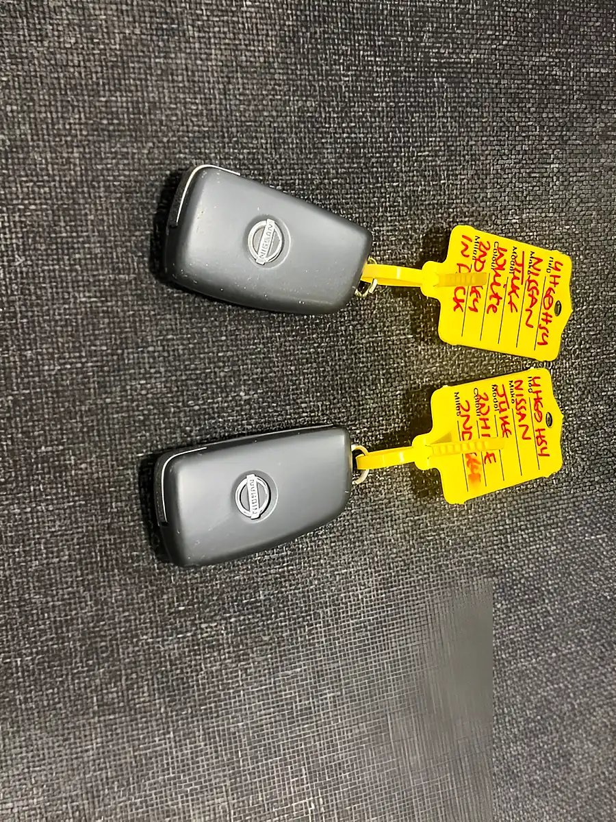 Used 2019 Nissan Juke Acenta White - Interior and Exterior details 20