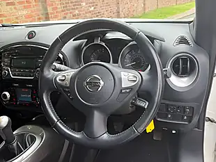 Used 2019 Nissan Juke Acenta White - Interior and Exterior details 3
