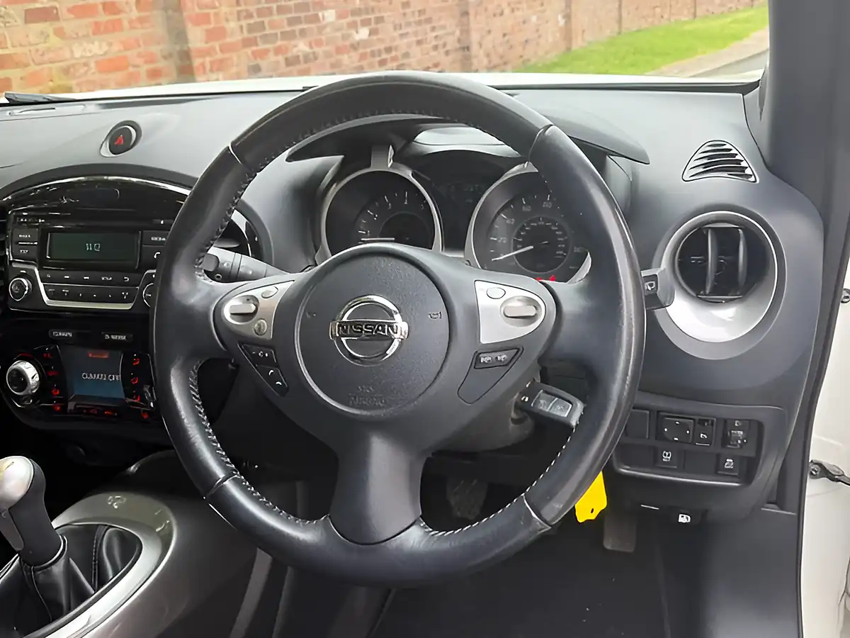 Used 2019 Nissan Juke Acenta White - Interior and Exterior details 3