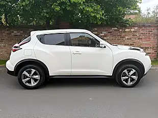 Used 2019 Nissan Juke Acenta White - Interior and Exterior details 7