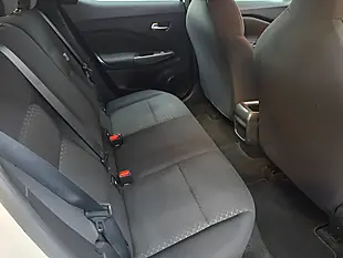 Used 2019 Nissan Juke Acenta White - Interior and Exterior details 15