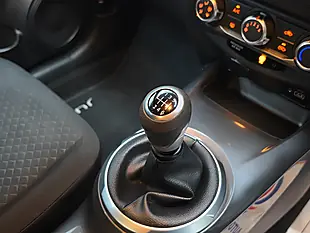 Used 2019 Nissan Juke Acenta White - Interior and Exterior details 16