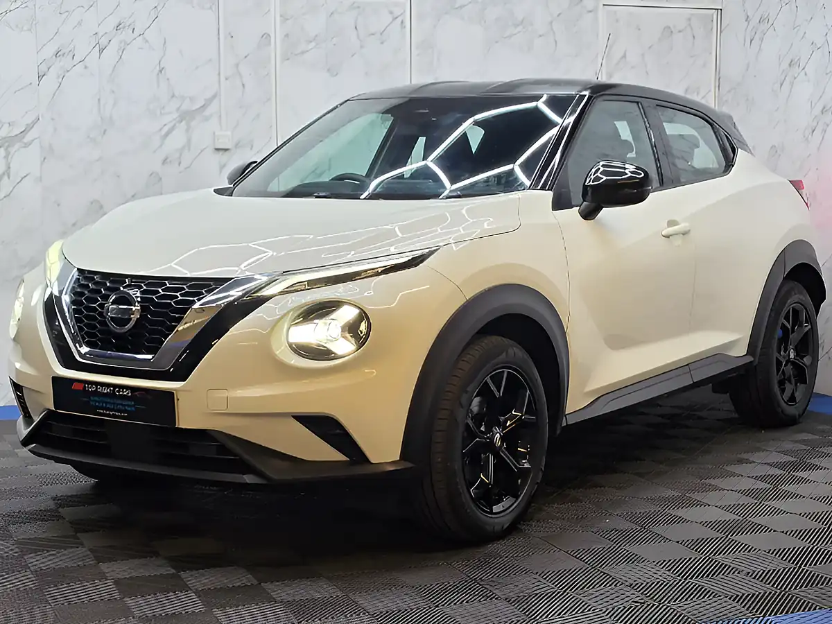 Used 2019 Nissan Juke Acenta White - Interior and Exterior details 4