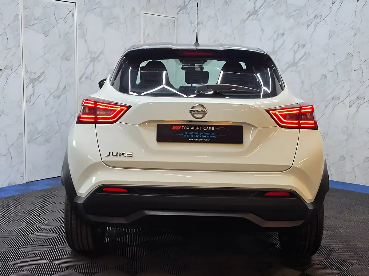 Used 2019 Nissan Juke Acenta White - Interior and Exterior details 6