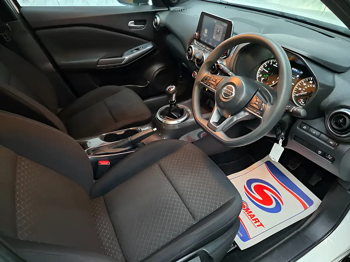 Used 2019 Nissan Juke Acenta White - Interior and Exterior details 15