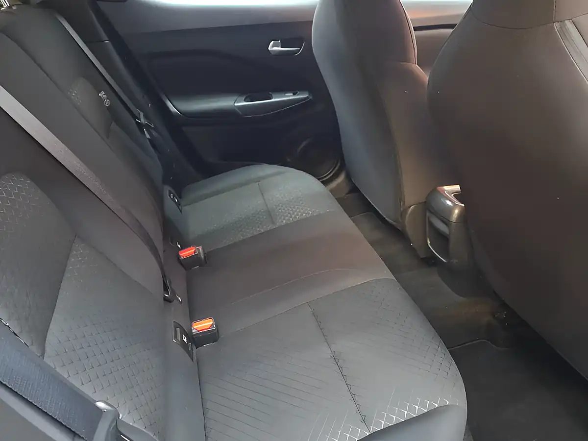 Used 2019 Nissan Juke Acenta White - Interior and Exterior details 19