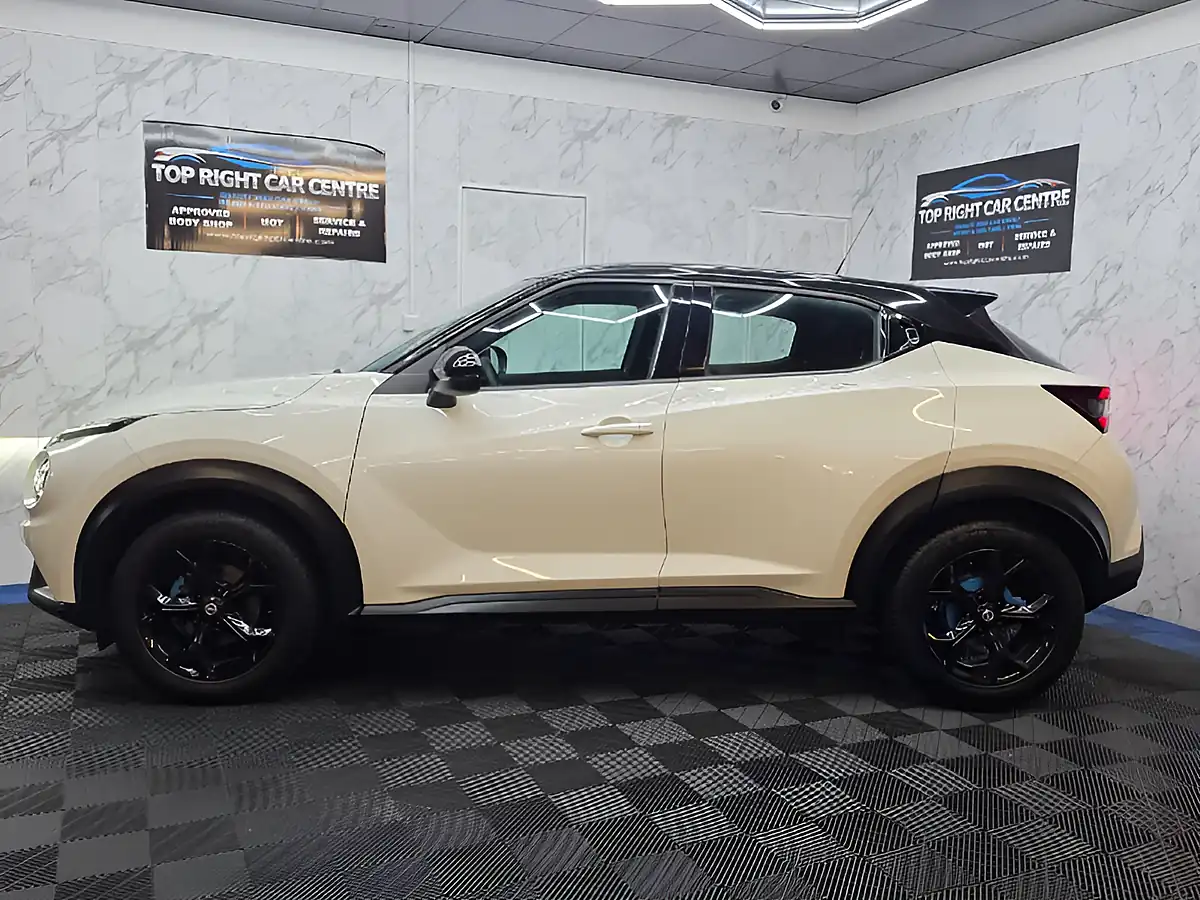 Used 2019 Nissan Juke Acenta White - Interior and Exterior details 9