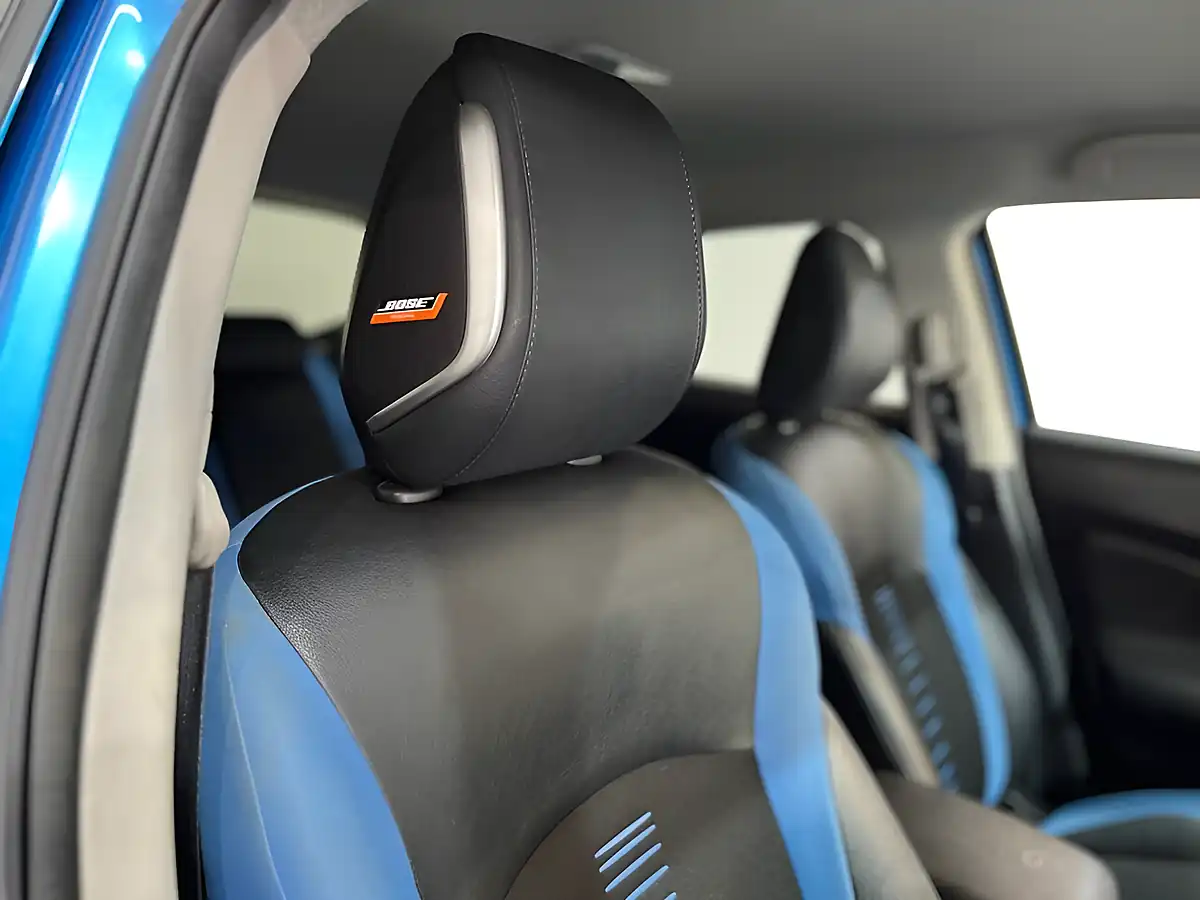 Used 2019 Nissan Juke Bose Personal Edition Blue - Interior and Exterior details 16