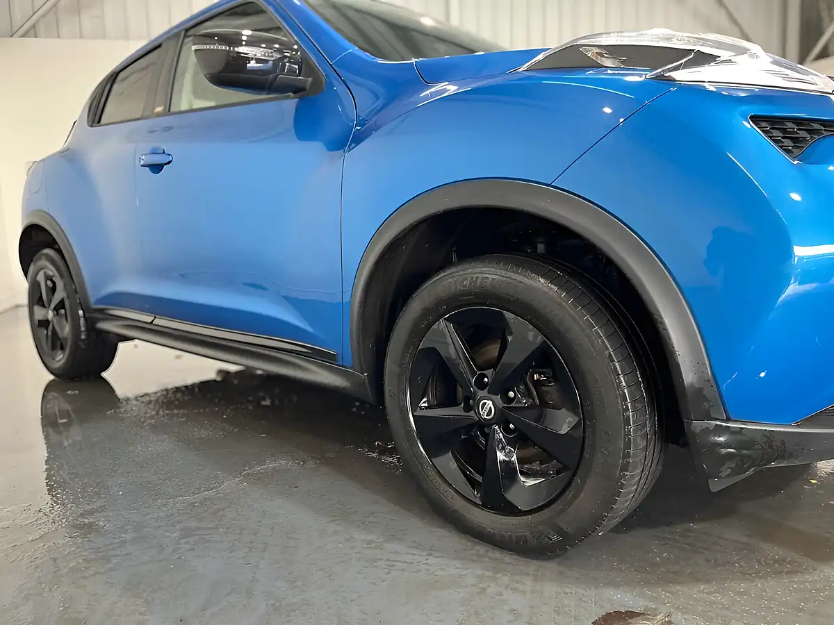 Used 2019 Nissan Juke Bose Personal Edition Blue - Interior and Exterior details 8