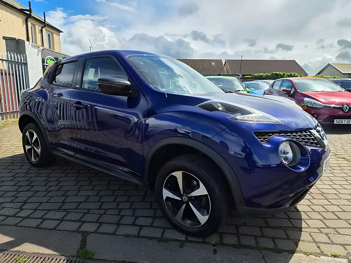 Used 2019 Nissan Juke Bose Personal Edition Blue - Front View