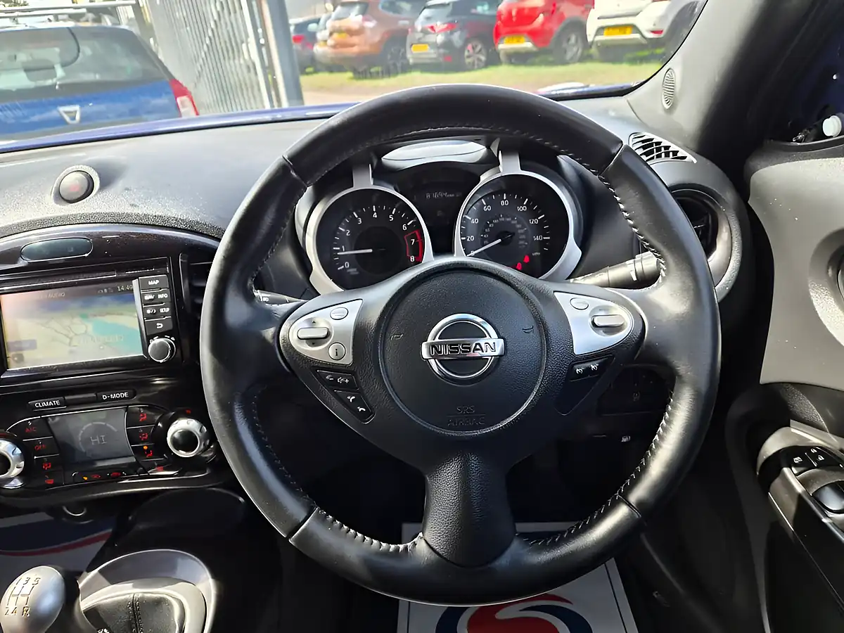 Used 2019 Nissan Juke Bose Personal Edition Blue - Interior and Exterior details 10