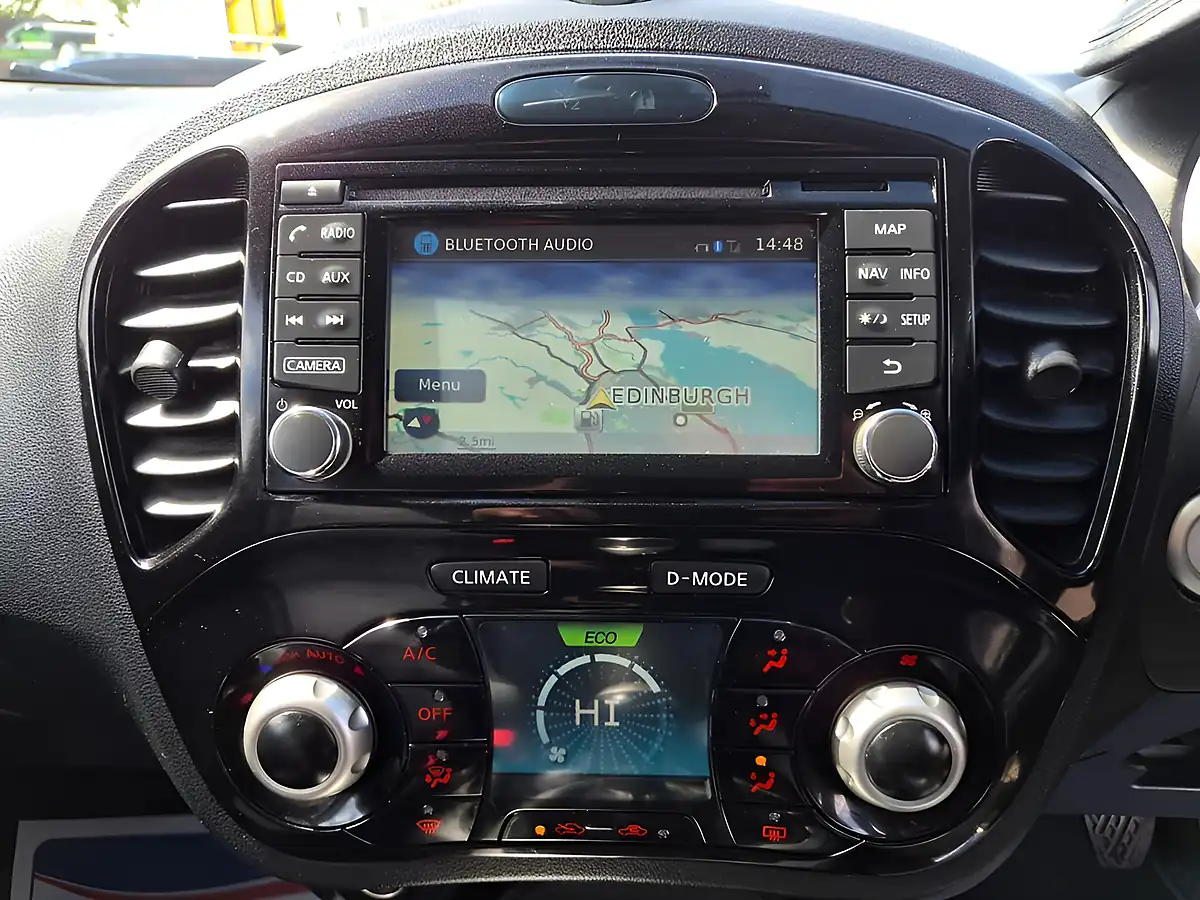 Used 2019 Nissan Juke Bose Personal Edition Blue - Interior and Exterior details 13