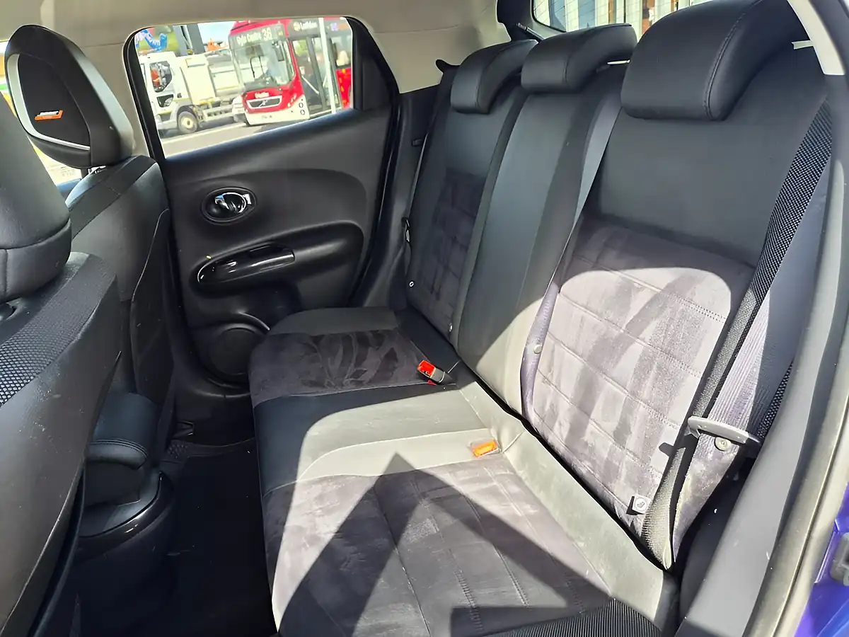 Used 2019 Nissan Juke Bose Personal Edition Blue - Interior and Exterior details 16
