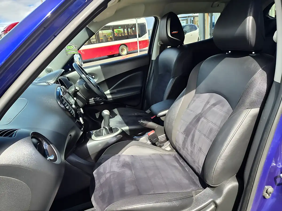 Used 2019 Nissan Juke Bose Personal Edition Blue - Interior and Exterior details 17