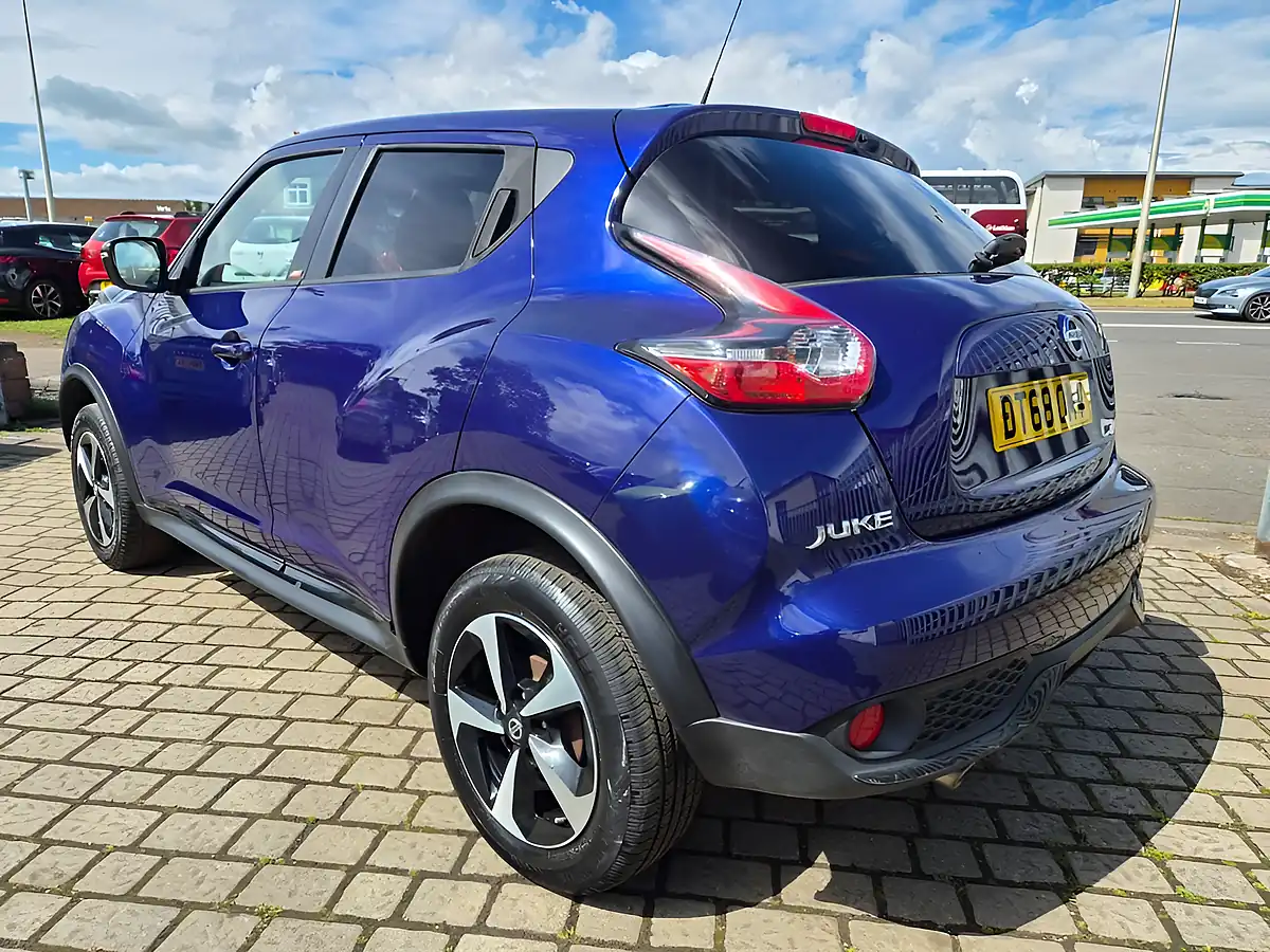 Used 2019 Nissan Juke Bose Personal Edition Blue - Interior and Exterior details 4