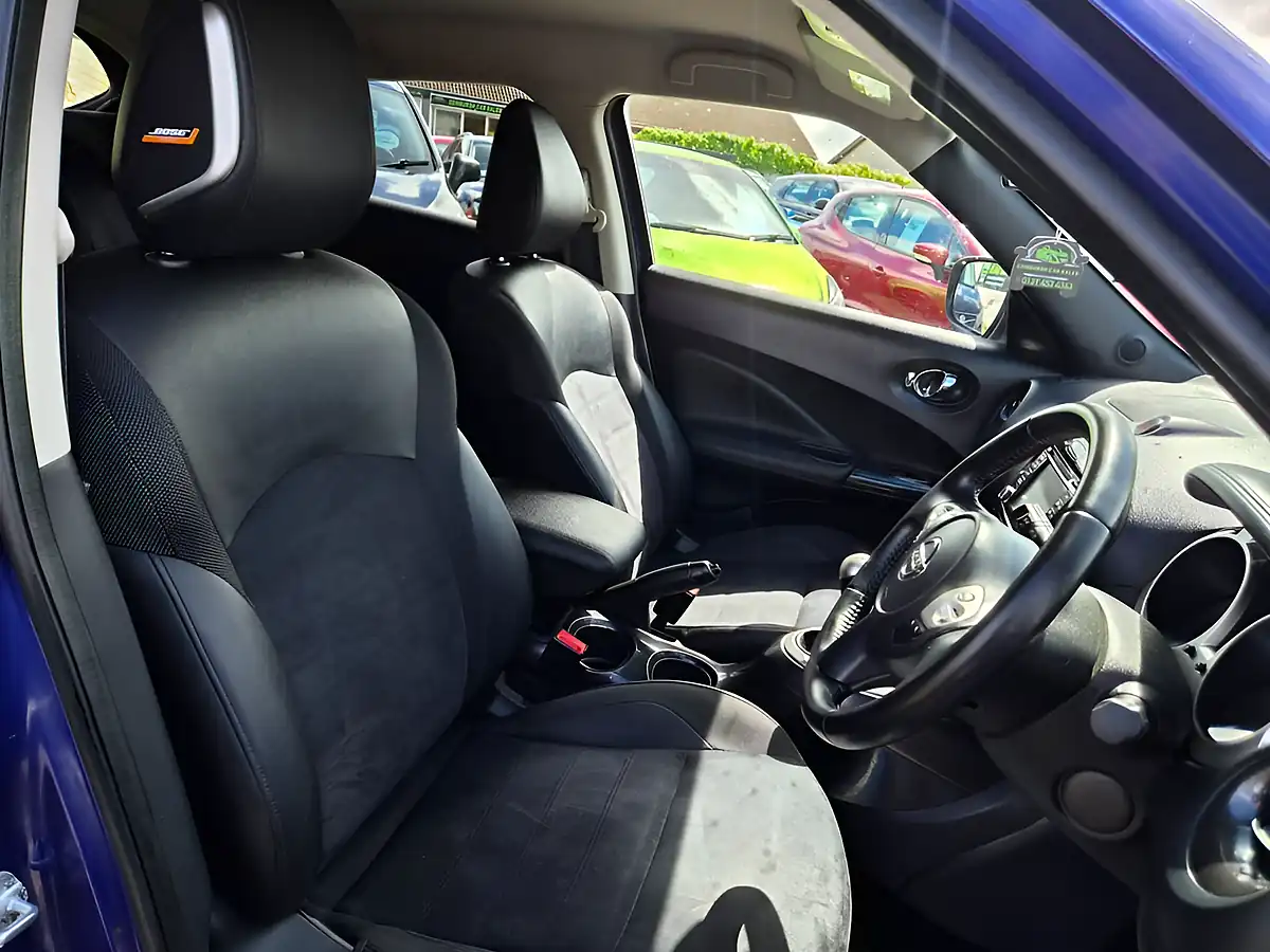 Used 2019 Nissan Juke Bose Personal Edition Blue - Interior and Exterior details 7