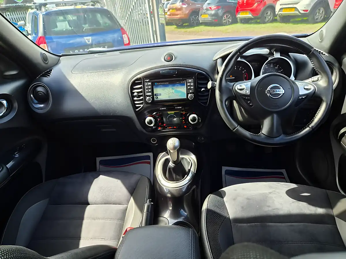 Used 2019 Nissan Juke Bose Personal Edition Blue - Interior and Exterior details 9