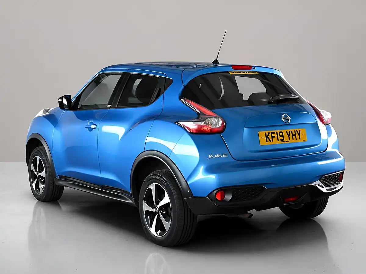 Used 2019 Nissan Juke Bose Personal Edition Blue - Interior and Exterior details 4