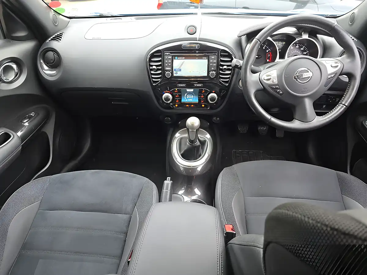 Used 2019 Nissan Juke Bose Personal Edition Blue - Interior and Exterior details 7