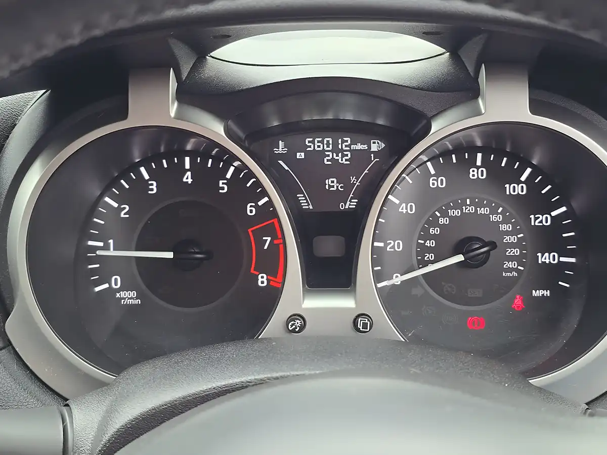 Used 2019 Nissan Juke Bose Personal Edition Blue - Interior and Exterior details 9